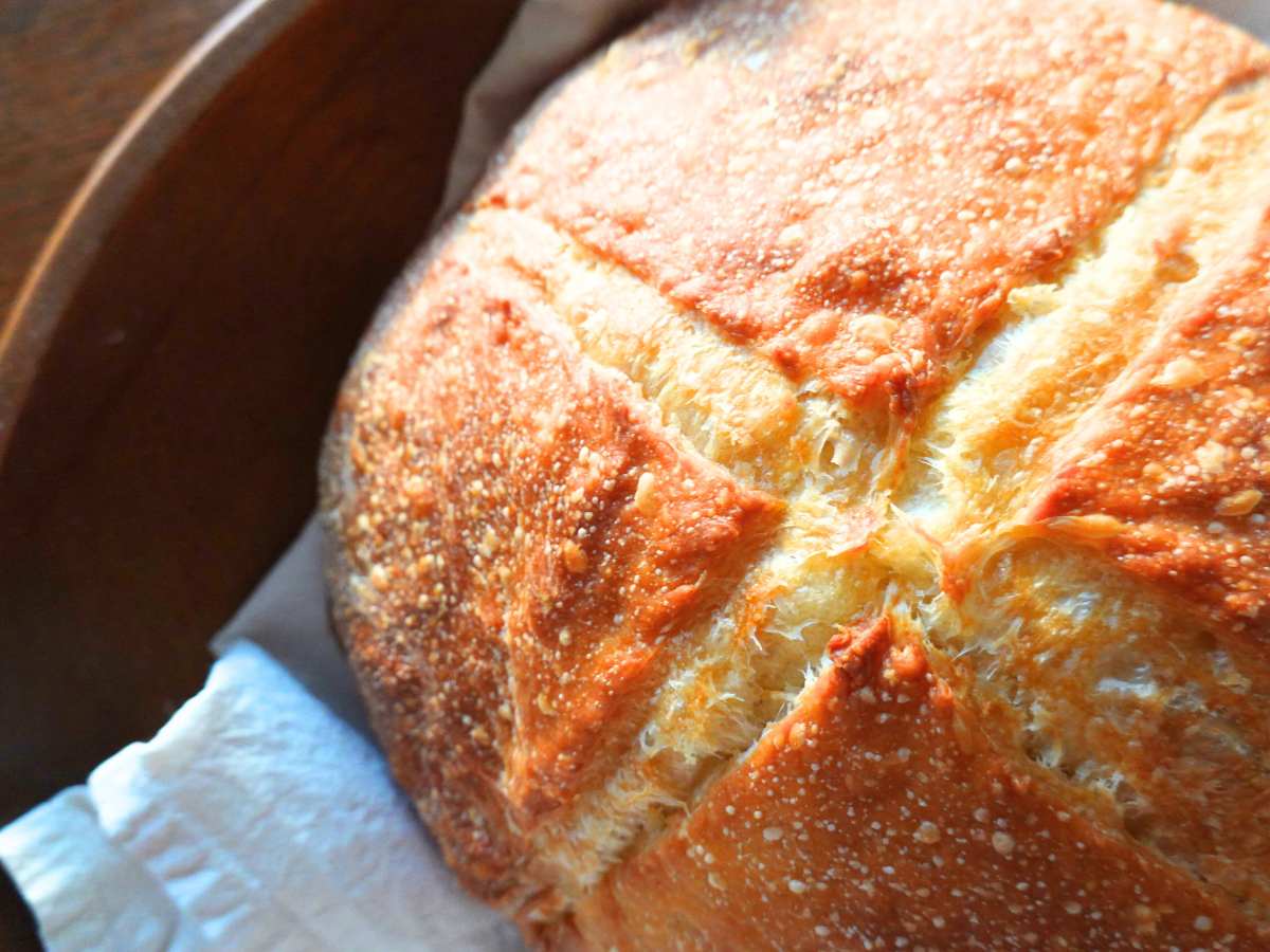 loaf of beginner sourdough sandwich bread